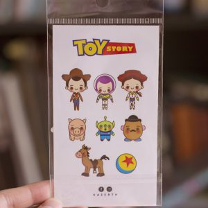 set de ocho stickers toy story primer plano, fondo blureado